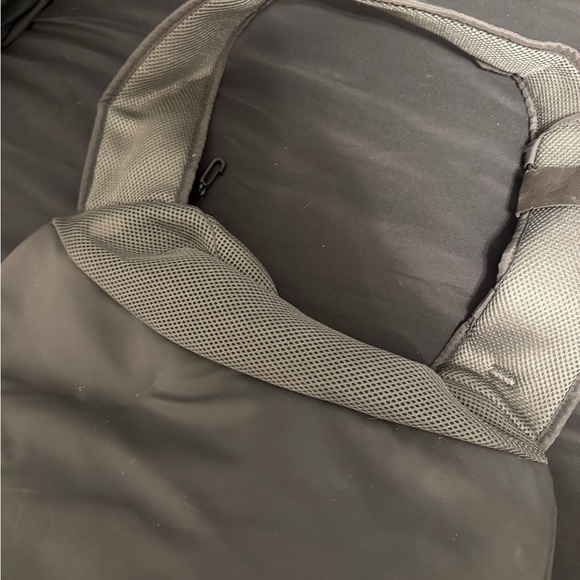 Animal carrier- shoulder- wacky paws - Picture 4 of 8